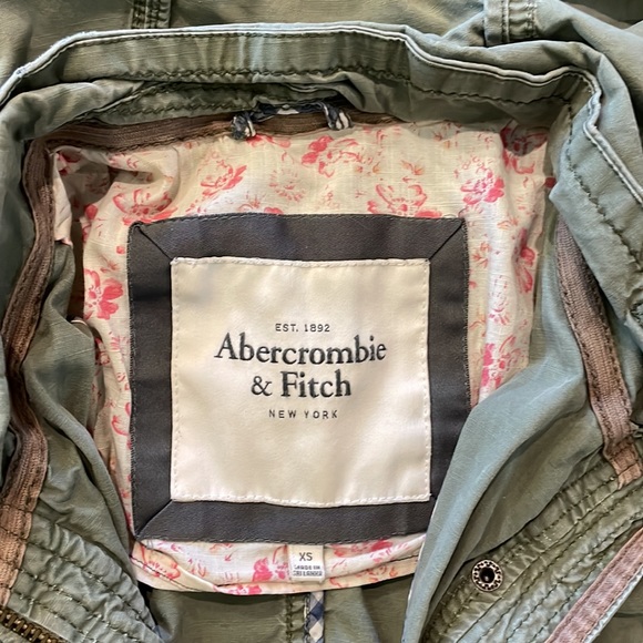 A&F Spring Jacket, XS - Picture 2 of 3